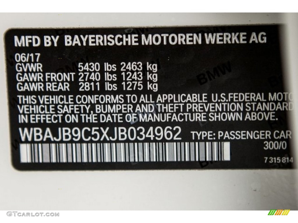 2018 5 Series M550i xDrive Sedan - Alpine White / Black photo #11