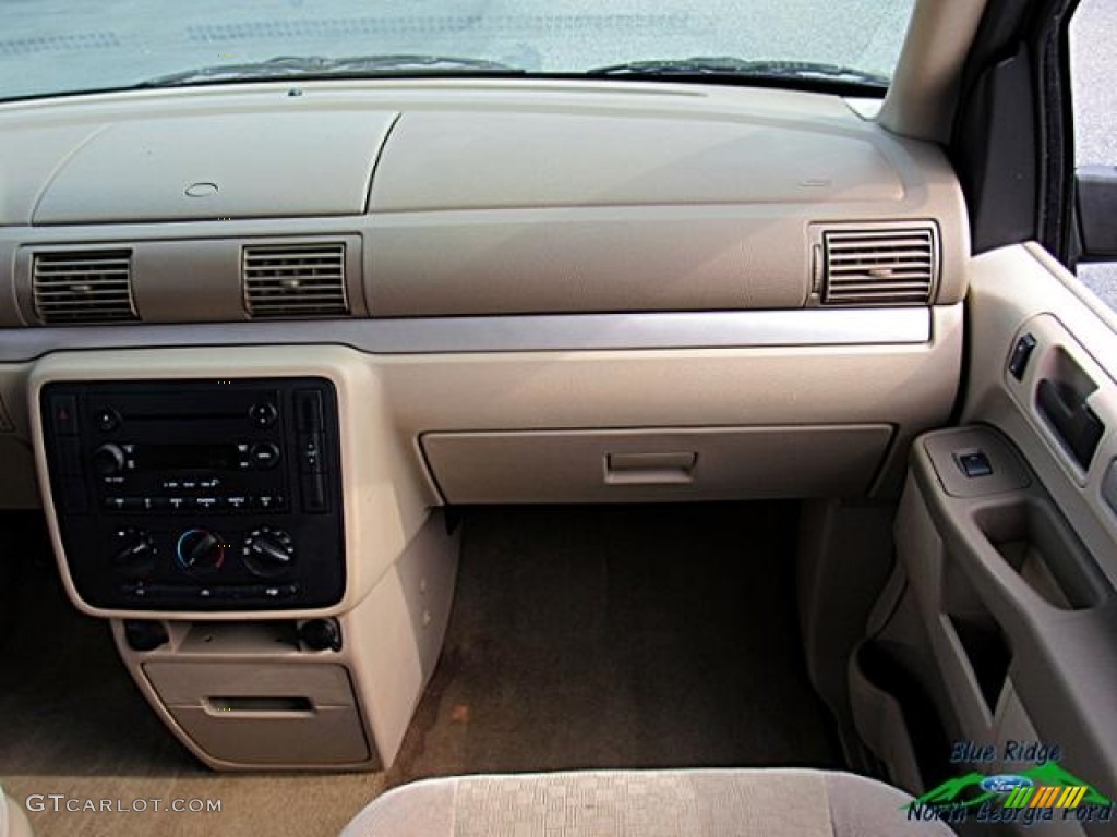 2006 Freestar SE - Arizona Beige Metallic / Pebble Beige photo #21