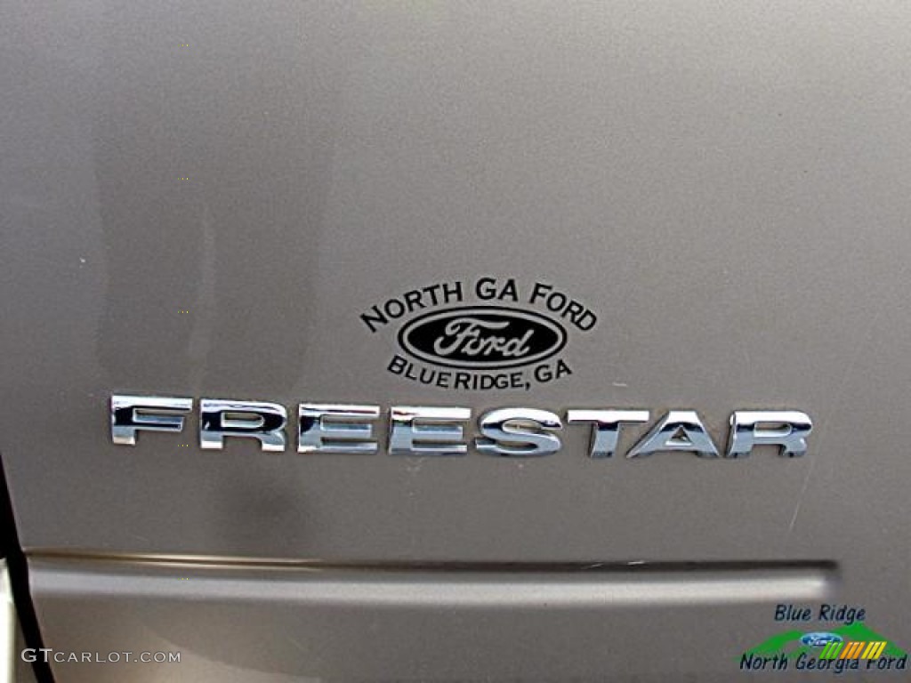 2006 Freestar SE - Arizona Beige Metallic / Pebble Beige photo #29