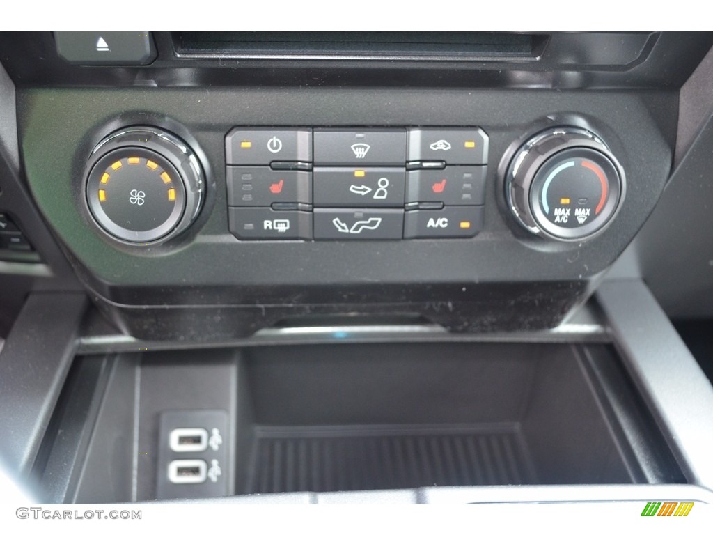 2017 F150 XLT SuperCrew - Shadow Black / Black photo #16