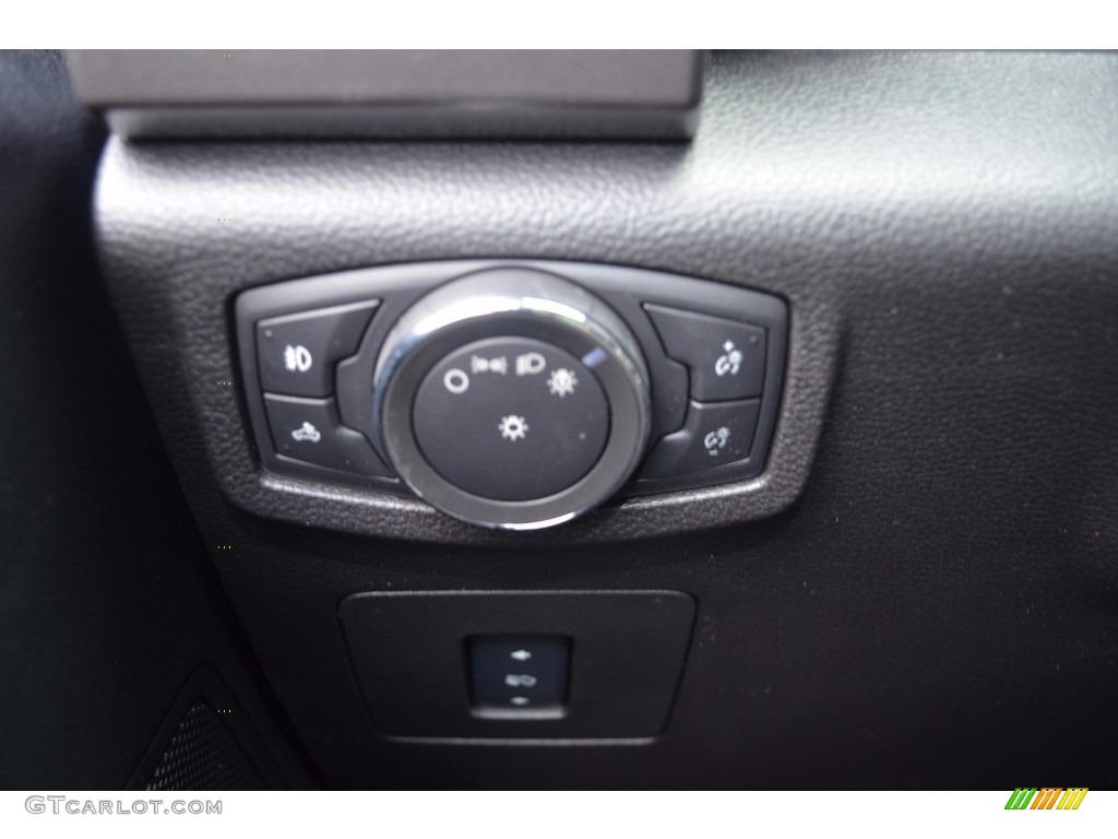2017 F150 XLT SuperCrew - Shadow Black / Black photo #20