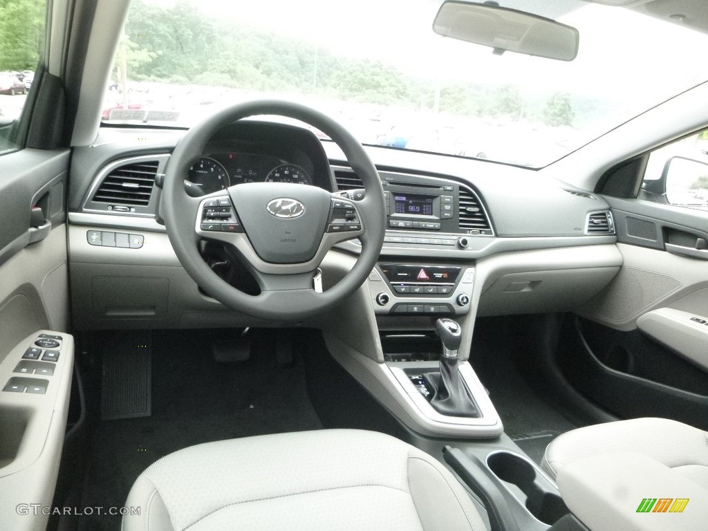 Gray Interior 2018 Hyundai Elantra SE Photo #122072570