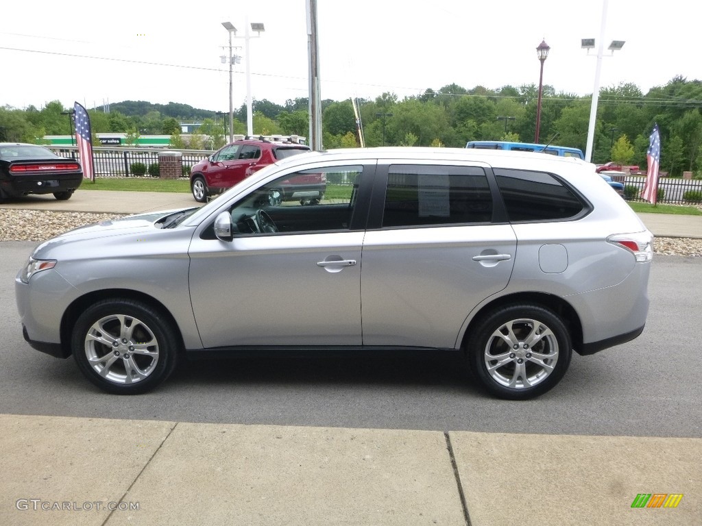 2014 Outlander SE S-AWC - Cool Silver Metallic / Black photo #6