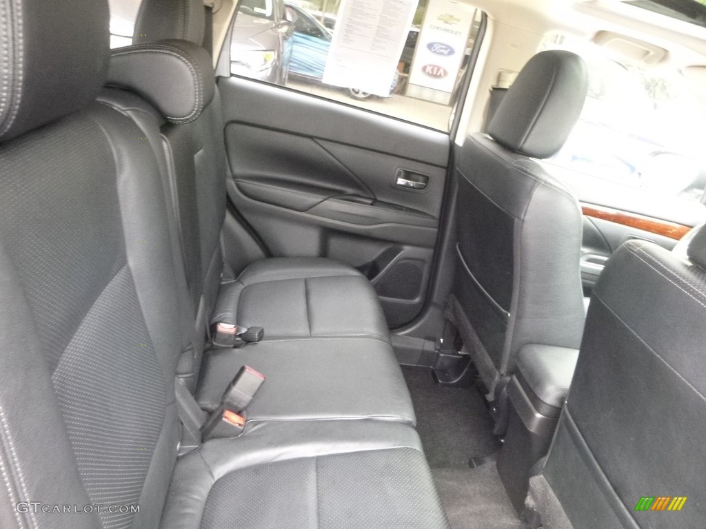 2014 Outlander SE S-AWC - Cool Silver Metallic / Black photo #10