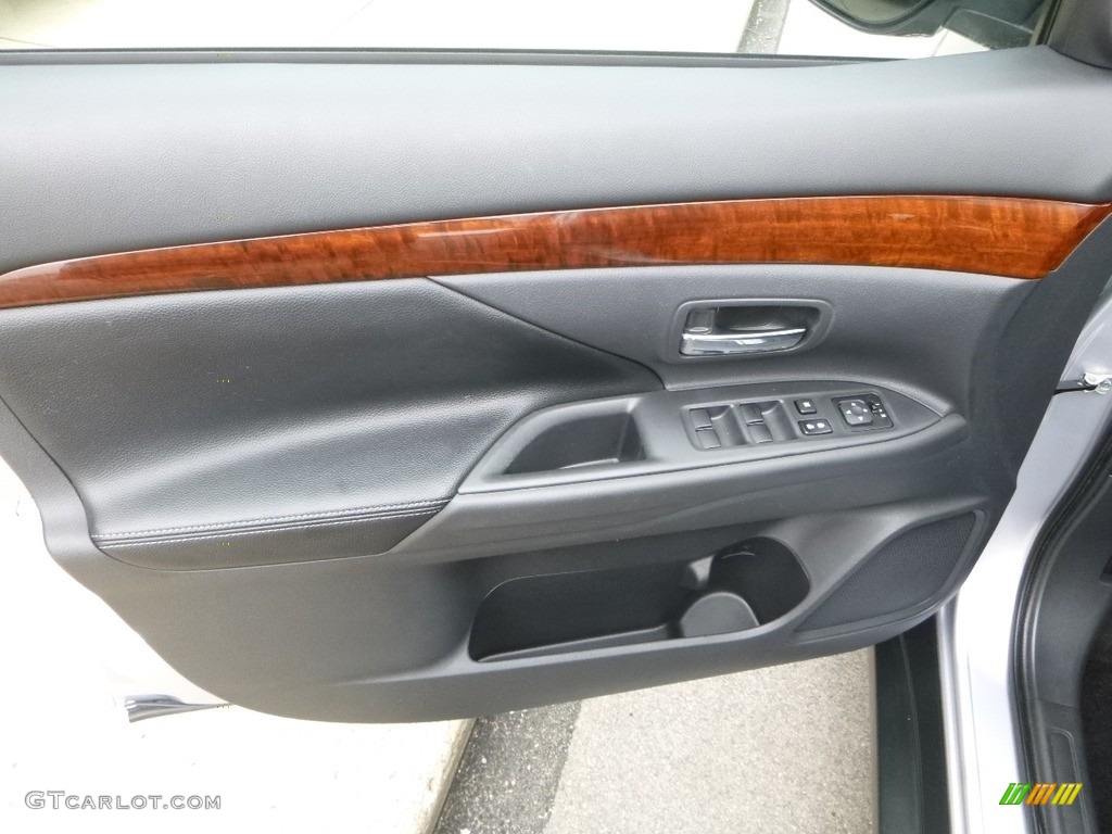 2014 Outlander SE S-AWC - Cool Silver Metallic / Black photo #14