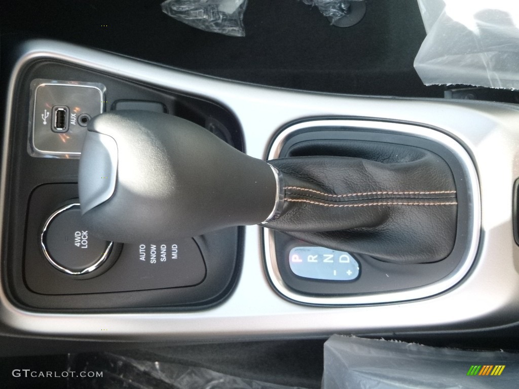 2018 Jeep Compass Latitude 4x4 Transmission Photos