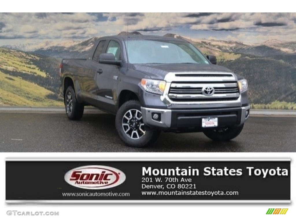 2017 Tundra SR5 Double Cab 4x4 - Magnetic Gray Metallic / Graphite photo #1