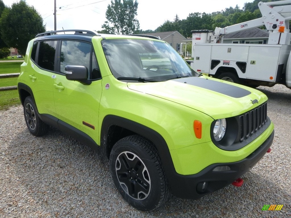 2017 Renegade Trailhawk 4x4 - Hypergreen / Black photo #7