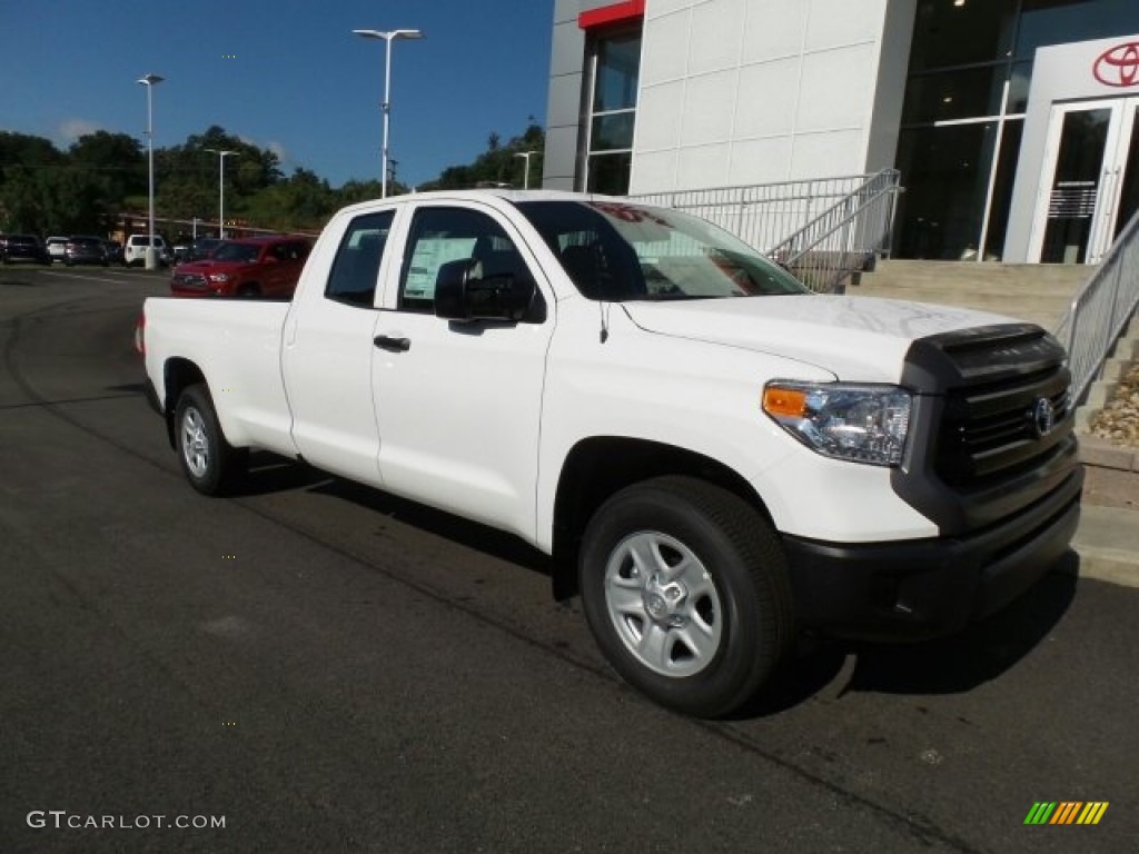 2017 Tundra SR Double Cab 4x4 - Super White / Graphite photo #1