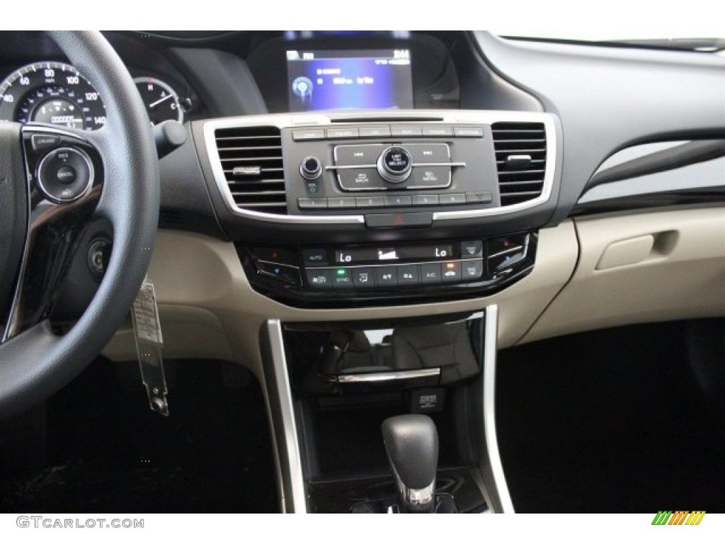 2017 Accord LX Sedan - Crystal Black Pearl / Ivory photo #15