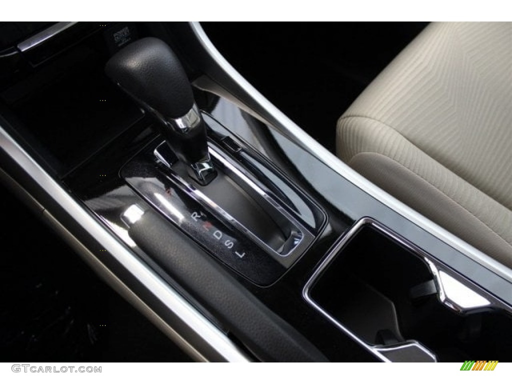 2017 Accord LX Sedan - Crystal Black Pearl / Ivory photo #19