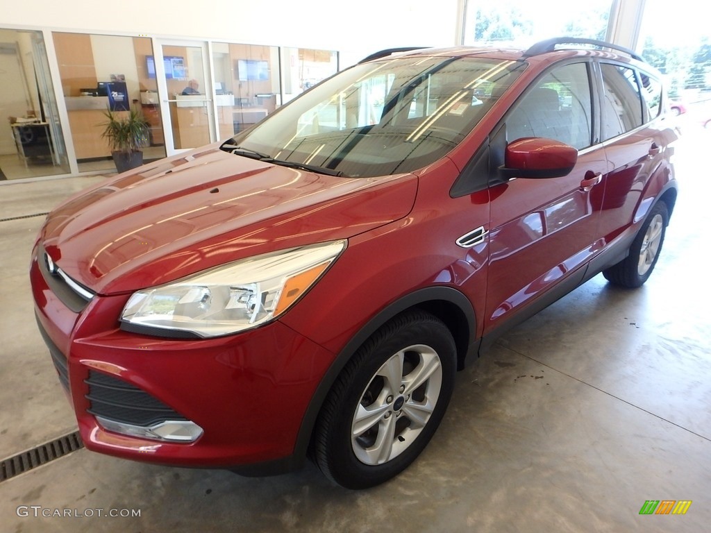 2014 Escape SE 2.0L EcoBoost 4WD - Ruby Red / Charcoal Black photo #4