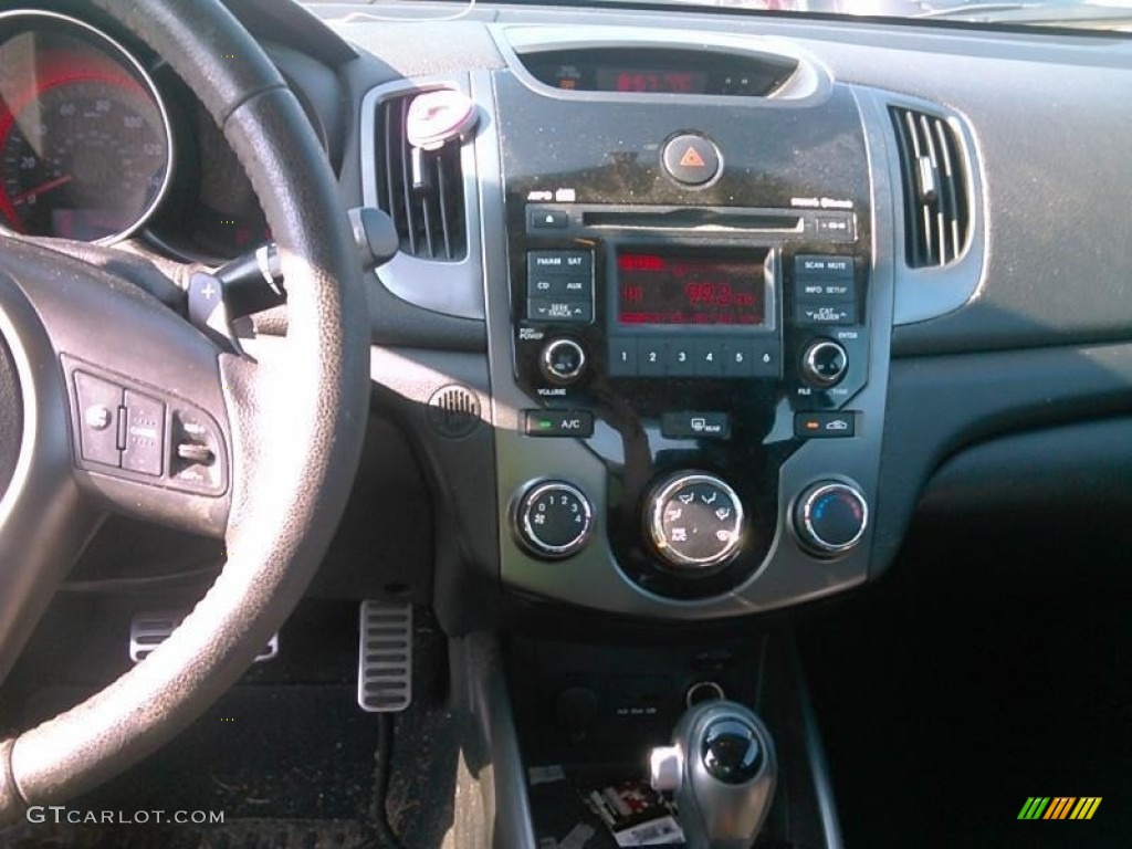 2012 Forte Koup SX - Bright Silver / Black photo #4