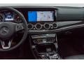 Black - E 300 Sedan Photo No. 5