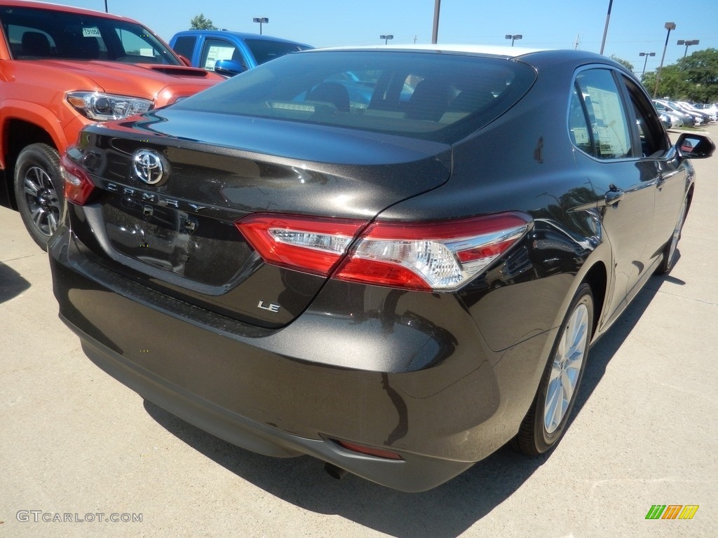 2018 Camry LE - Brownstone / Black photo #2
