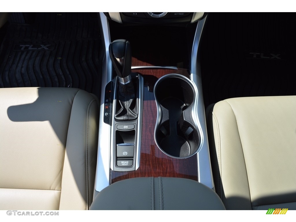 2015 TLX 2.4 - Basque Red Pearl II / Parchment photo #17