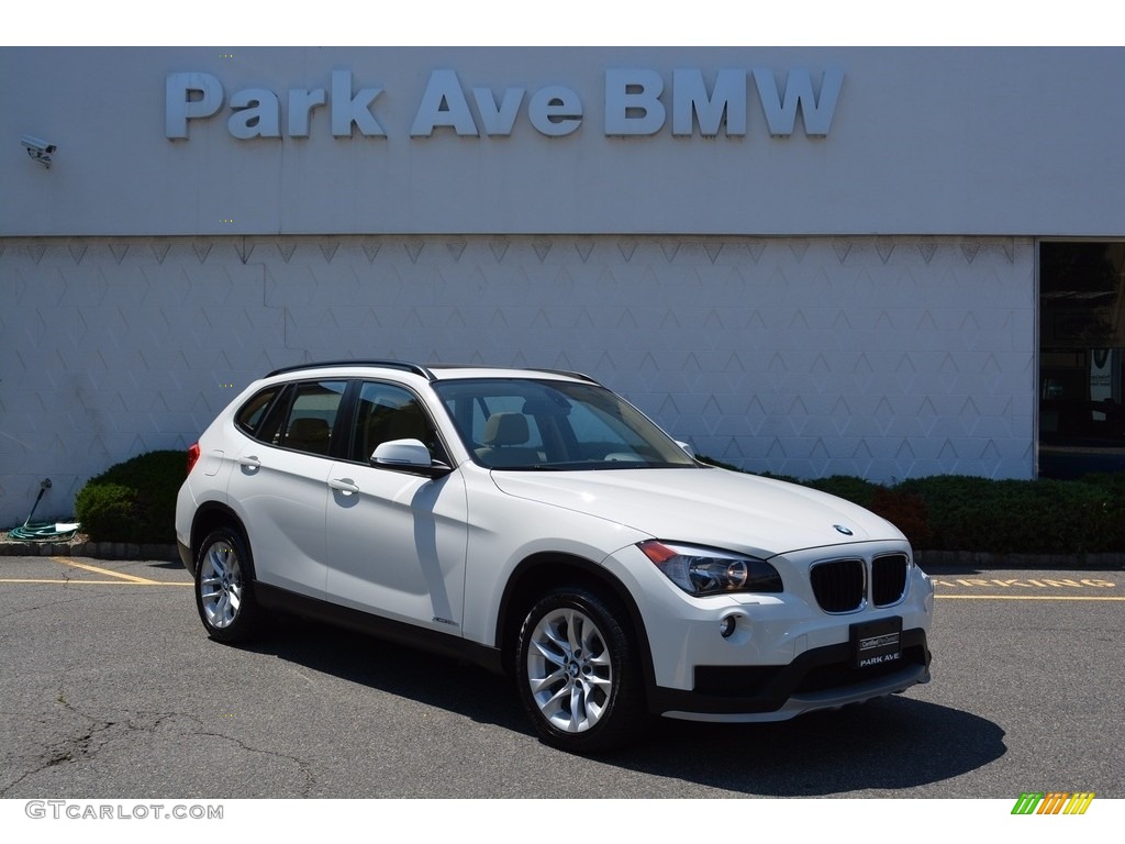 2015 X1 xDrive28i - Alpine White / Beige photo #1