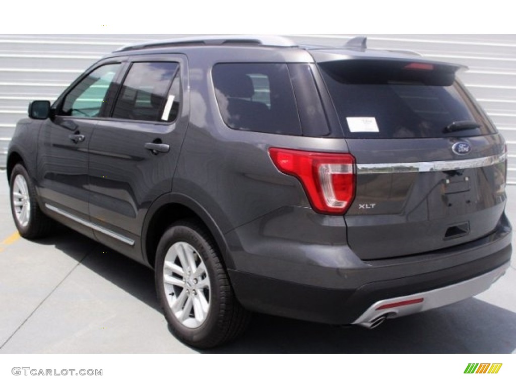 2017 Explorer XLT - Magnetic / Sport Appearance Dark Earth Gray photo #5