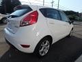Oxford White - Fiesta SE Hatchback Photo No. 5