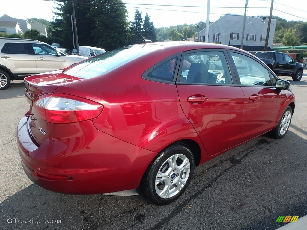2014 Fiesta SE Sedan - Ruby Red / Charcoal Black photo #5