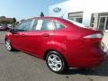 Ruby Red - Fiesta SE Sedan Photo No. 7