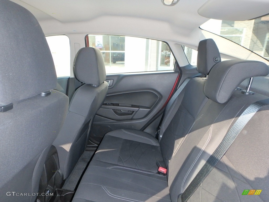 2014 Fiesta SE Sedan - Ruby Red / Charcoal Black photo #10