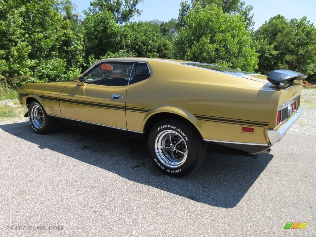 Medium Yellow Gold 1972 Ford Mustang Mach 1 Coupe Exterior Photo #122131925