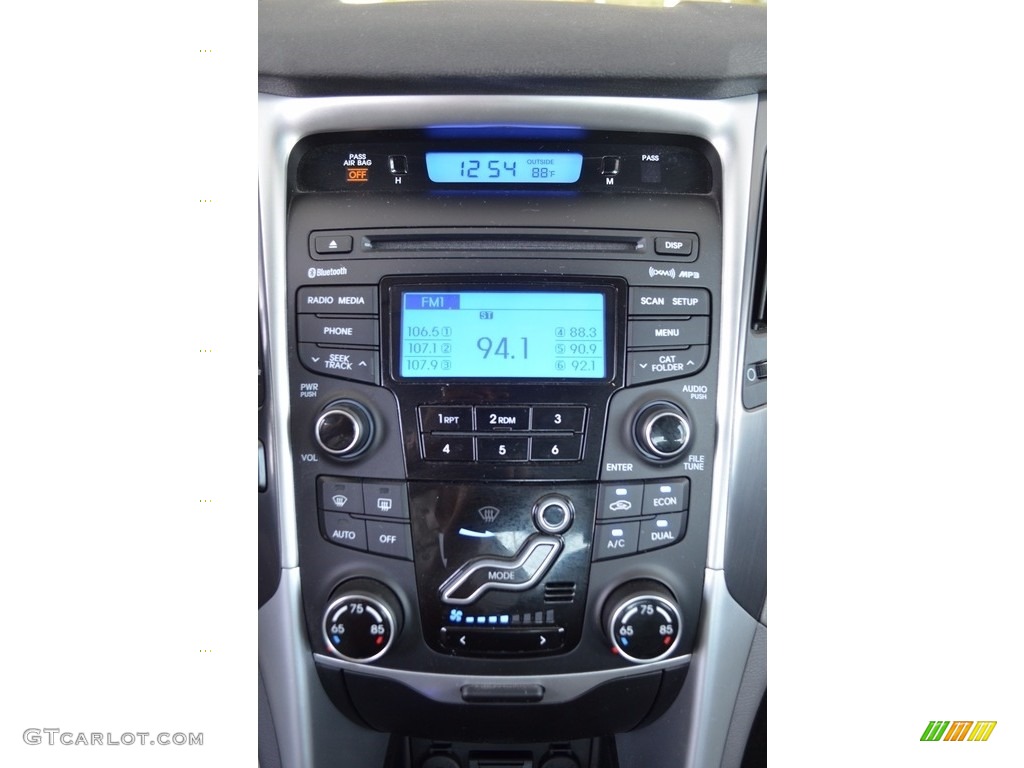 2012 Sonata Hybrid - Silver Frost Metallic / Gray photo #16