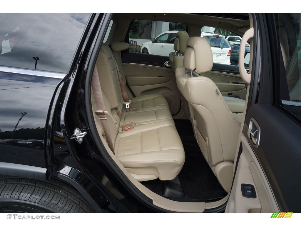 2017 Grand Cherokee Limited - Diamond Black Crystal Pearl / Black/Light Frost Beige photo #19