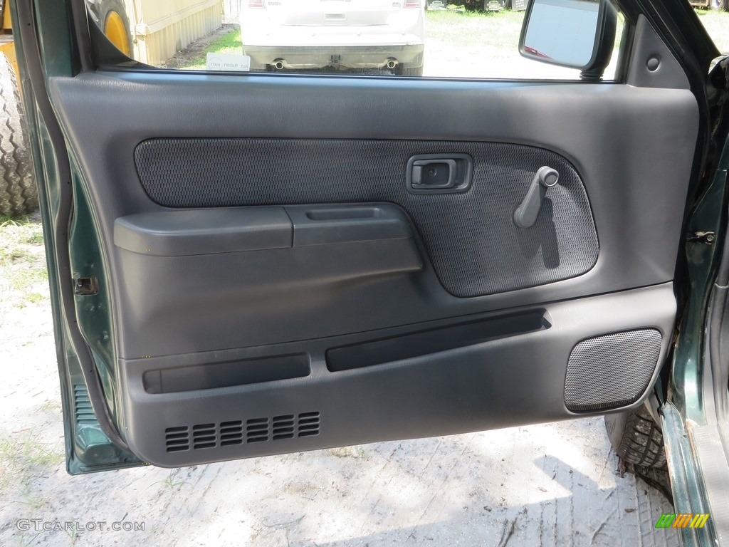 2002 Frontier XE King Cab - Alpine Green Metallic / Gray photo #10