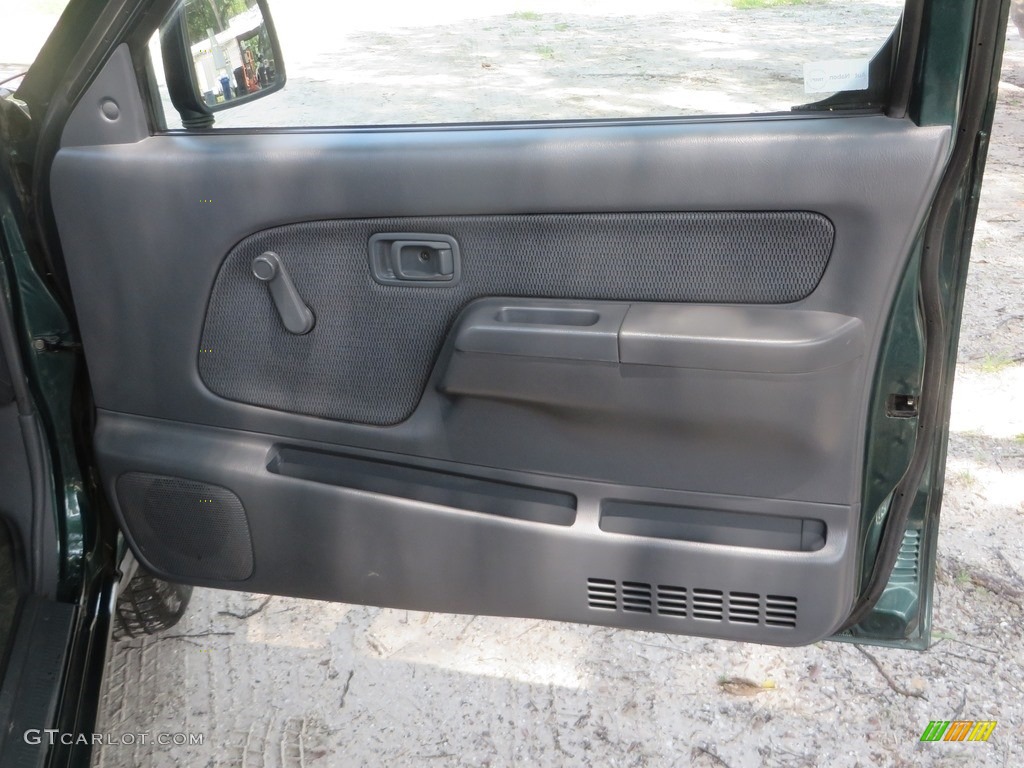 2002 Frontier XE King Cab - Alpine Green Metallic / Gray photo #11