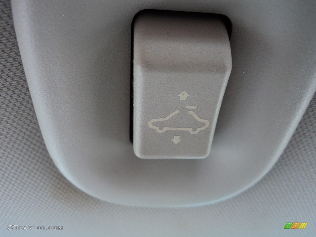 2010 Cobalt LT Sedan - Summit White / Ebony photo #20