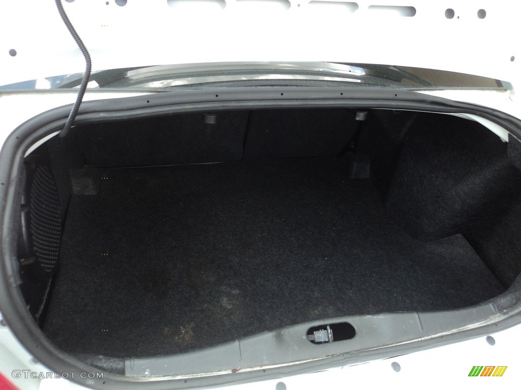 2010 Cobalt LT Sedan - Summit White / Ebony photo #26