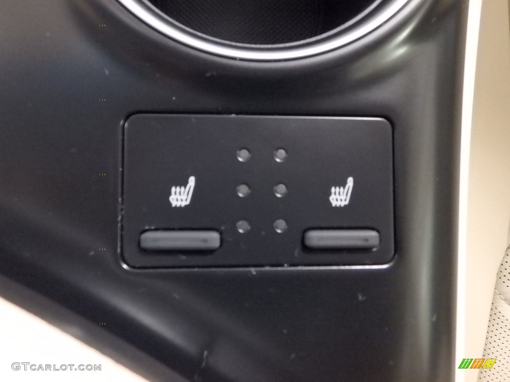 2018 Camry XLE - Wind Chill Pearl / Macadamia photo #14