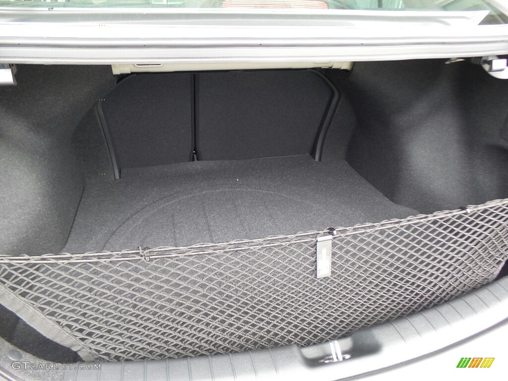 2018 Hyundai Elantra SEL Trunk Photo #122158136