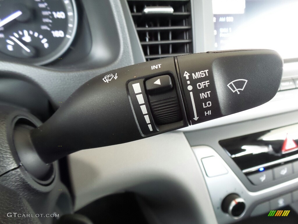 2018 Hyundai Elantra SEL Controls Photo #122158484
