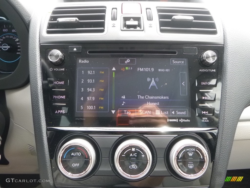 2018 Subaru Forester 2.5i Premium Controls Photo #122158517