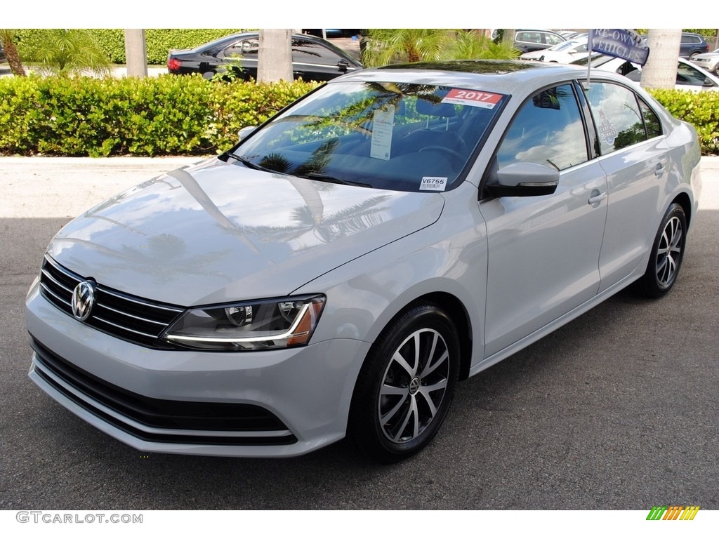 2017 Jetta SE - White Silver / Titan Black photo #4