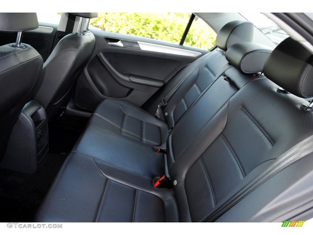 2017 Jetta SE - White Silver / Titan Black photo #12