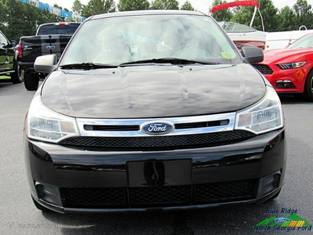 2011 Focus SE Sedan - Ebony Black / Medium Stone photo #8