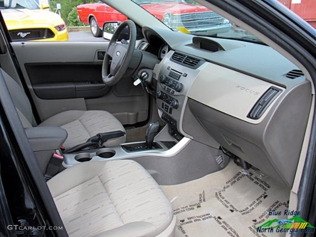 2011 Focus SE Sedan - Ebony Black / Medium Stone photo #28