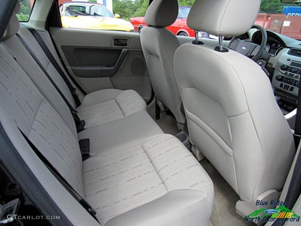 2011 Focus SE Sedan - Ebony Black / Medium Stone photo #30