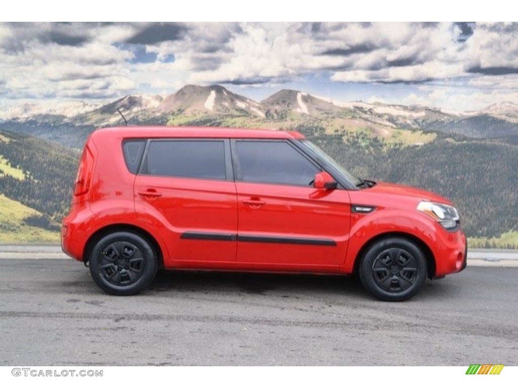 2013 Soul 1.6 - Molten Red / Black Cloth photo #2