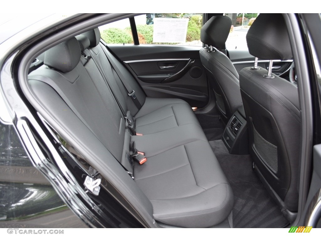 2017 3 Series 330i xDrive Sedan - Black Sapphire Metallic / Black photo #25