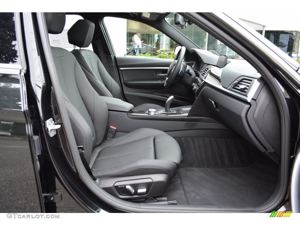 2017 3 Series 330i xDrive Sedan - Black Sapphire Metallic / Black photo #28