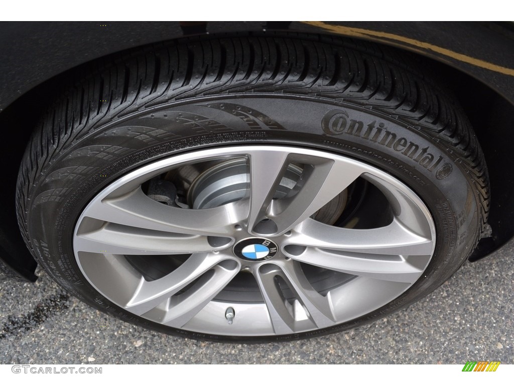 2017 3 Series 330i xDrive Sedan - Black Sapphire Metallic / Black photo #33