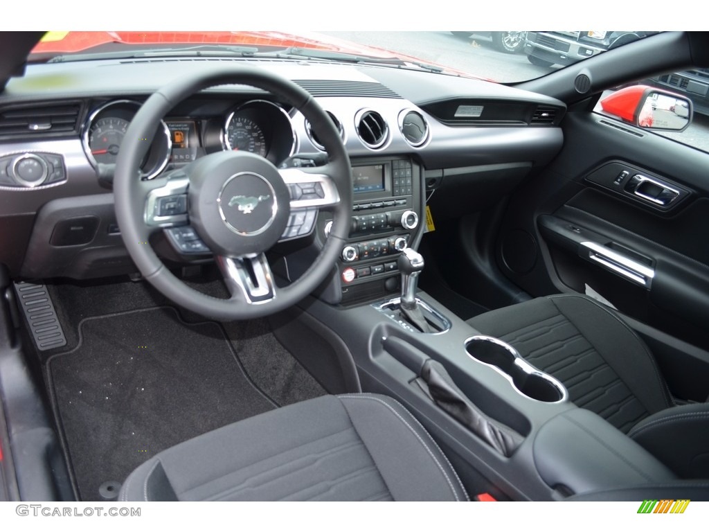 2017 Ford Mustang GT Coupe Dashboard Photos
