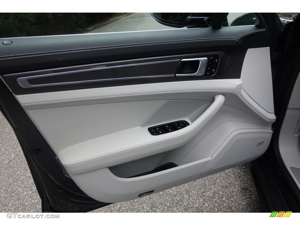 2017 Porsche Panamera 4S Black/Chalk Door Panel Photo #122193456
