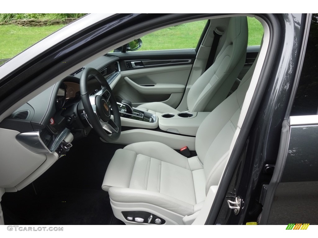 Black/Chalk Interior 2017 Porsche Panamera 4S Photo #122193483