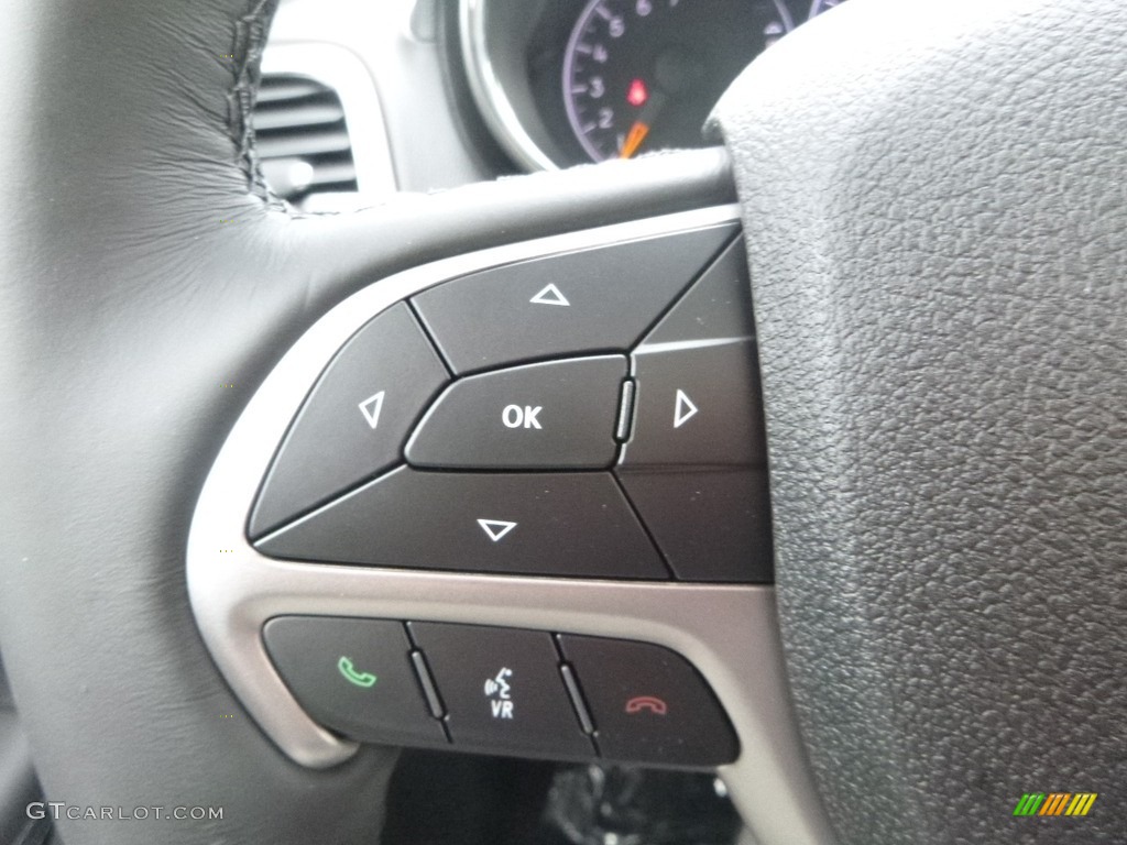 2018 Jeep Grand Cherokee Overland 4x4 Controls Photo #122196228